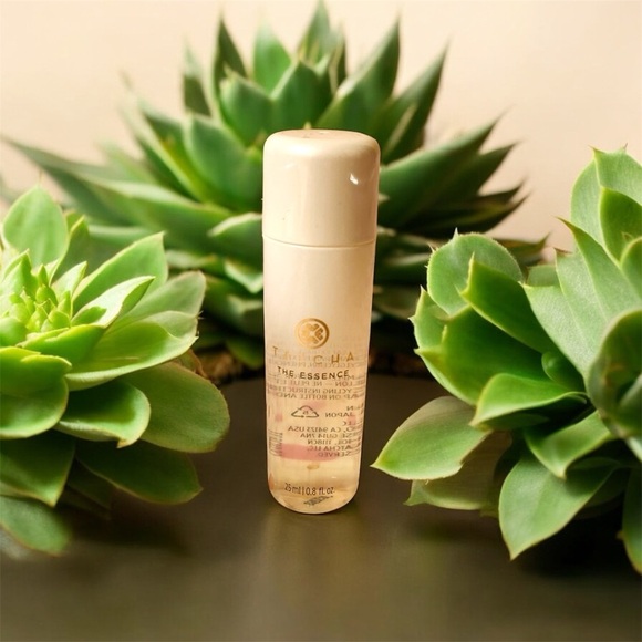 NIB-Tatcha The Essence 25 ML/0.8 FL OZ - Picture 1 of 3